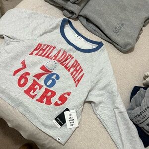 NWT Phila 76ers Cropped Sweatshirt